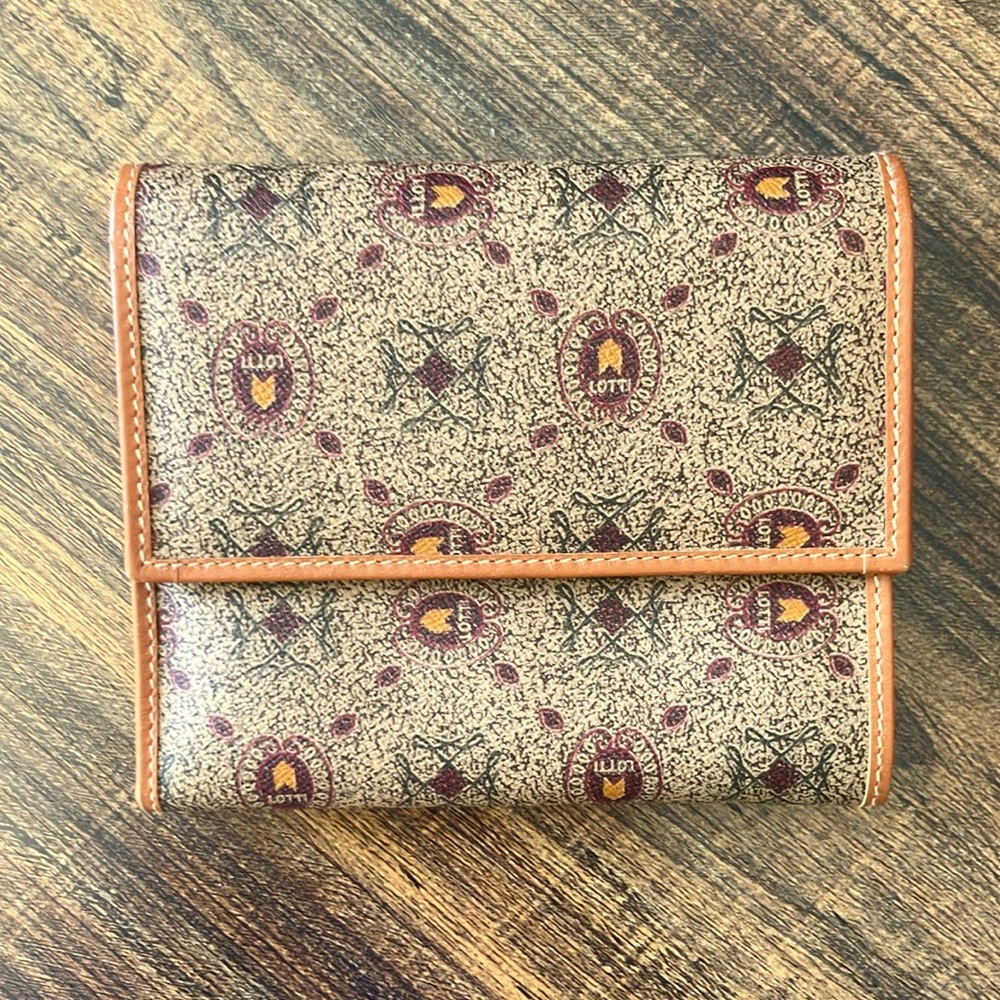 🌺 Patterned Wallet - Brown and Tan